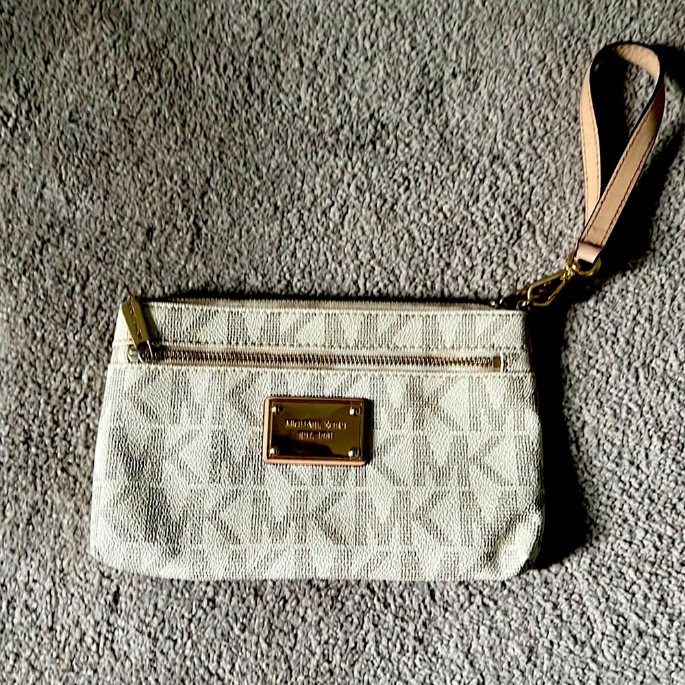 Michael Korea wristlet/clutch/handbag